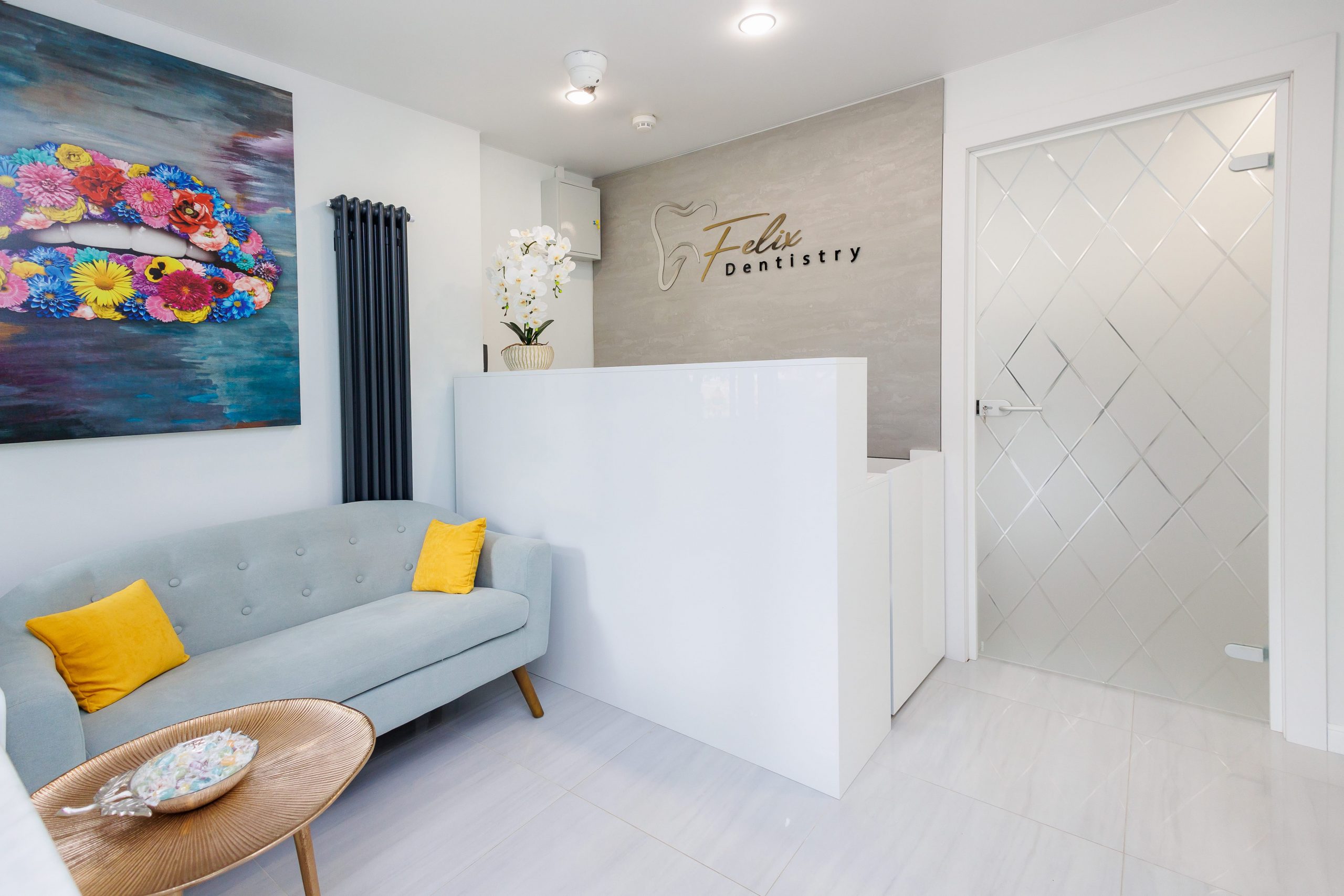 Интерьер Felix Dentistry на ул. Роз, 65